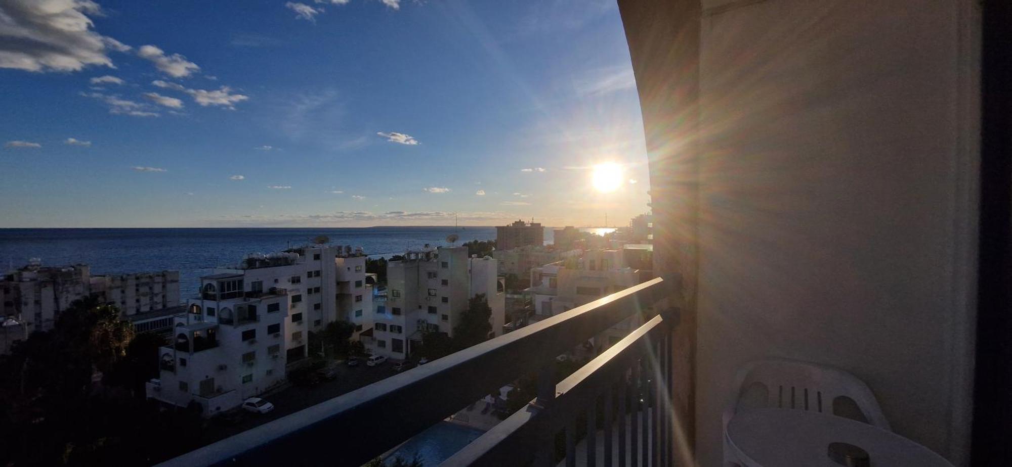 Navarria Blue Hotel Lemesós Eksteriør bilde