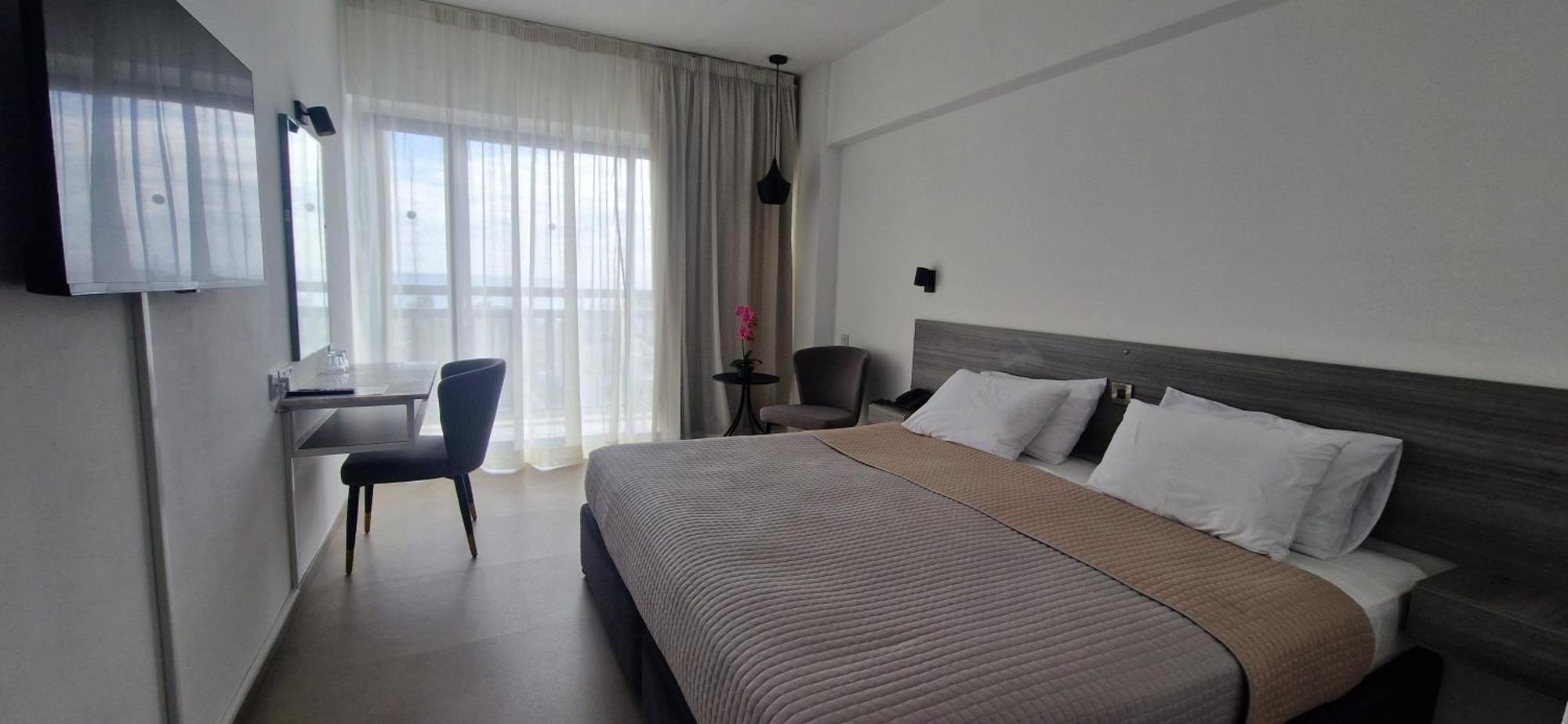Navarria Blue Hotel Lemesós Eksteriør bilde